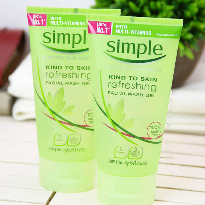 Sữa rửa mặt Simple Kind to Skin Refreshing Facial Wash cho da nhạy cảm